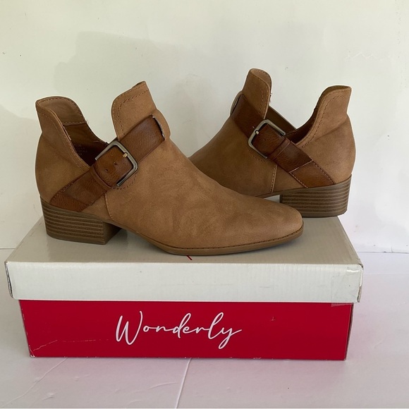 Wonderly Booties Maeve Cognac Brown 7.5 Medium Ankle Boots Slip on Buckle - Picture 1 of 11